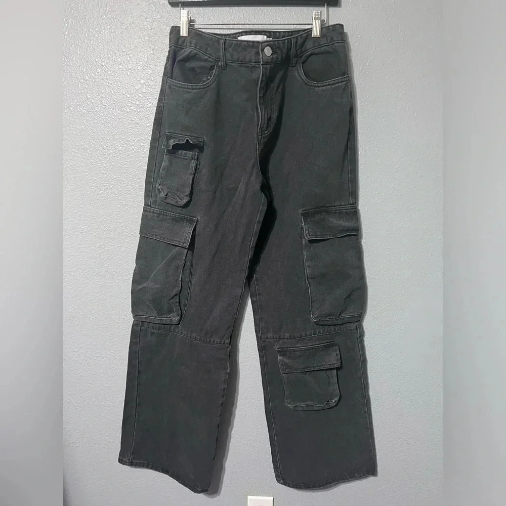 Refuge Women’s Cargo Jeans Sz 7/32 Waist Junior Faded Black Wide Leg EUC  32x32